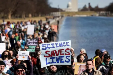 Trump’s War on Scientific Research Leaves US Healthcare Experts Reeling: ‘They Are Ignoring Science’